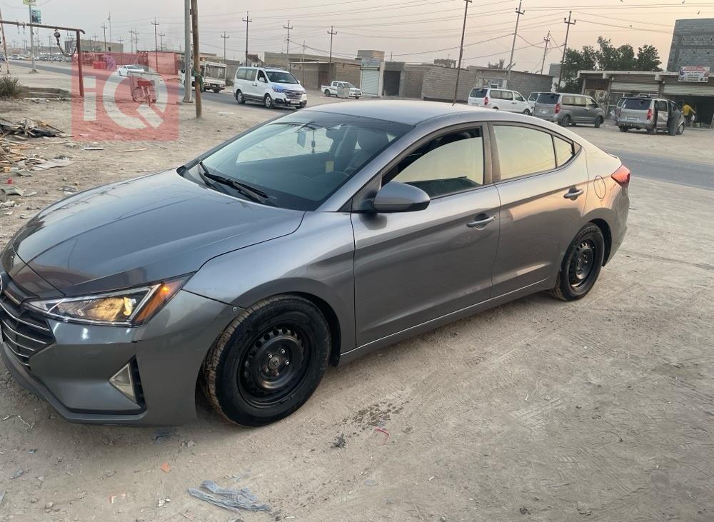 هیوندای ئەلەنترا